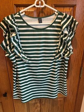 Ruffle Sleeves Green White Stripe Top Size L XL Summer Vacation New